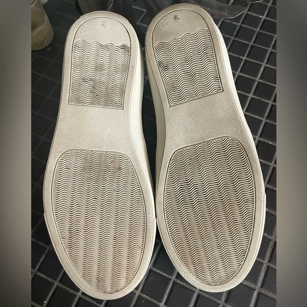 Steve Madden Ecentrcq Patent Leather Quilted Black Slip On Flat Shoes - Picture 8 of 11